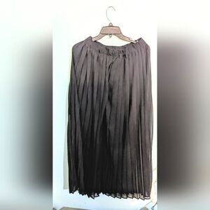 BCBGazaria Pleated Black Skirt-- Tulle Style